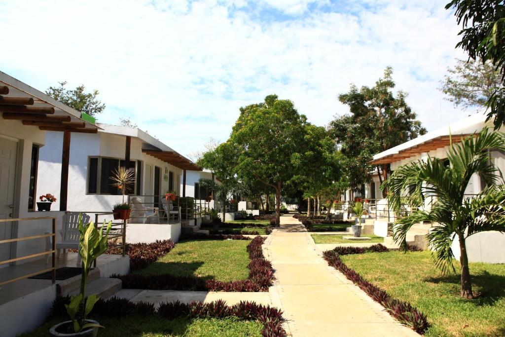 Hotel Villas Bambu Chetumal Bagian luar foto